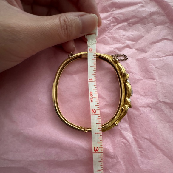 Vintage Gold-Tone Bangle with Opalescent and Faux Pearl Accents - Picture 3 of 5